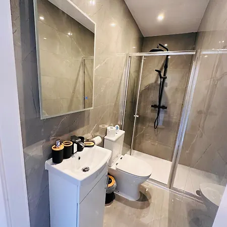 Guest house -r1- Newly Renovated En-suite Private In Selly Oak *