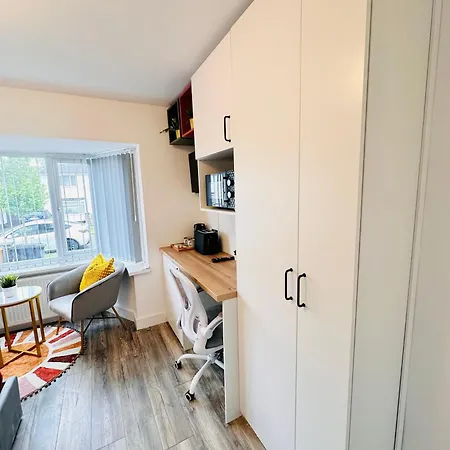 -r1- Newly Renovated En-suite Private In Selly Oak Guest house