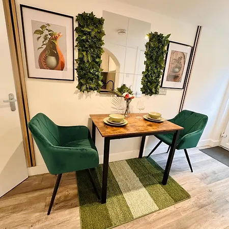 -r1- Newly Renovated En-suite Private In Selly Oak * Birmingham